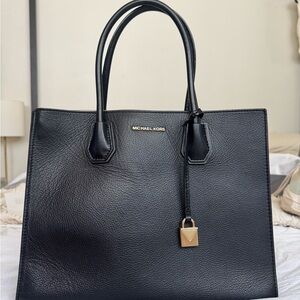 Michael Kors Black Mercer Purse